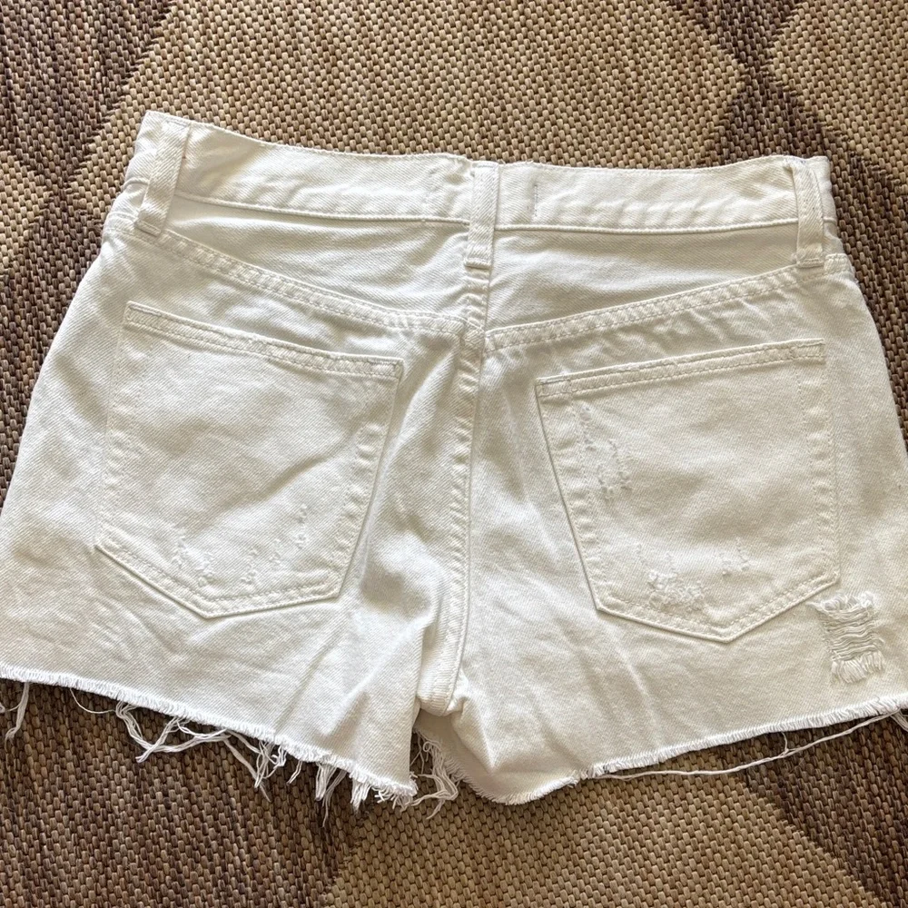 We The Free White Distressed Cutoff Jean Shorts - Picture 2 of 3